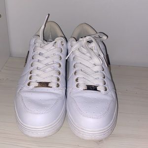 Very stylish shoes could wear with anything